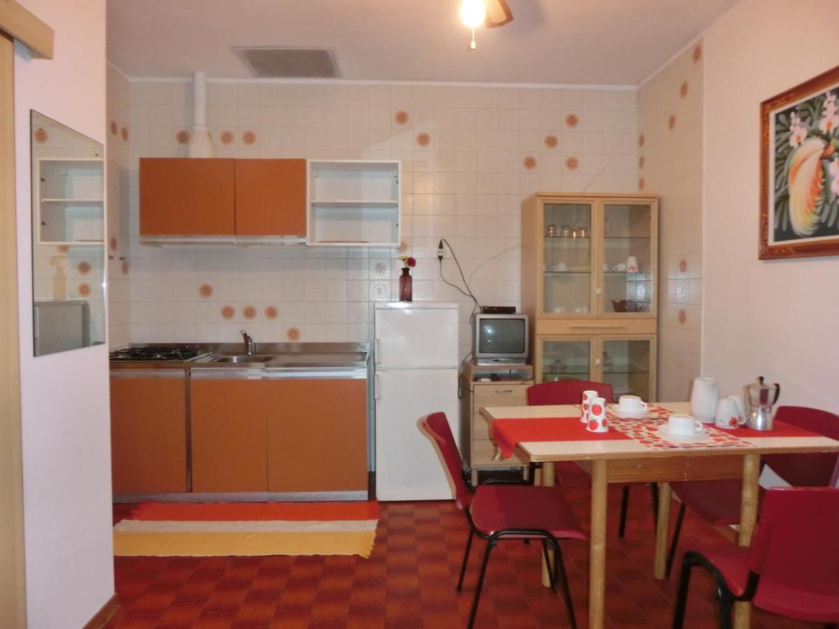 Villa Maila Бибионе Екстериор снимка