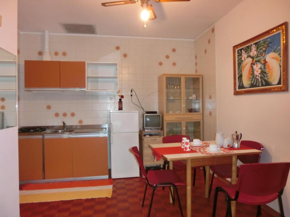 Villa Maila Бибионе Екстериор снимка